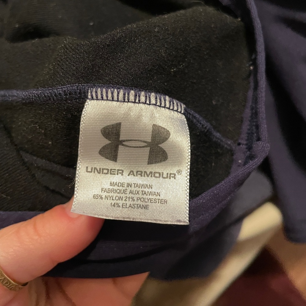 Under Armour base layer - Picture 2 of 5